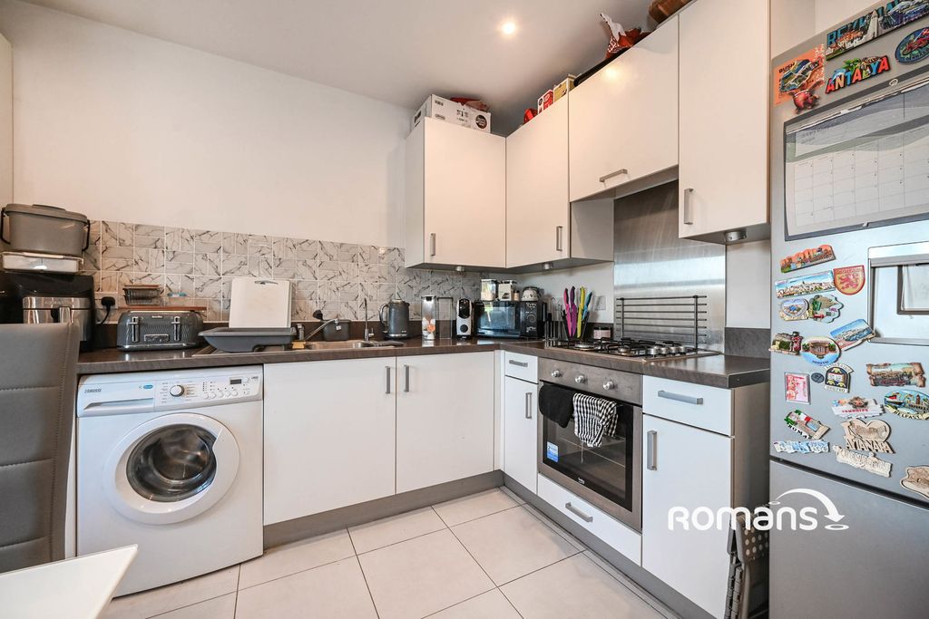 Property photo 2 of 10 Photo