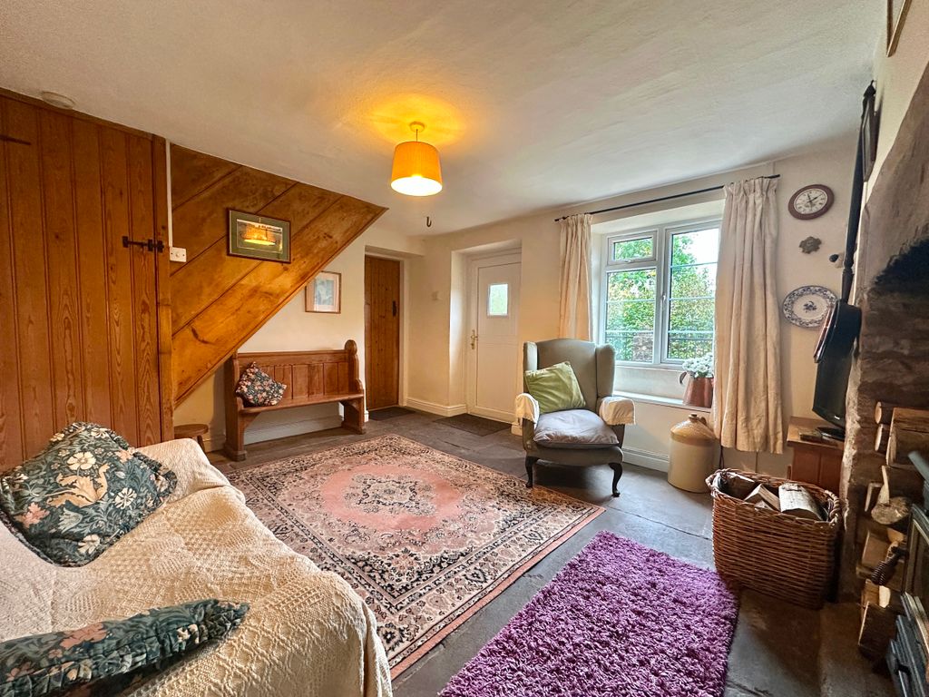 Property photo 2 of 25