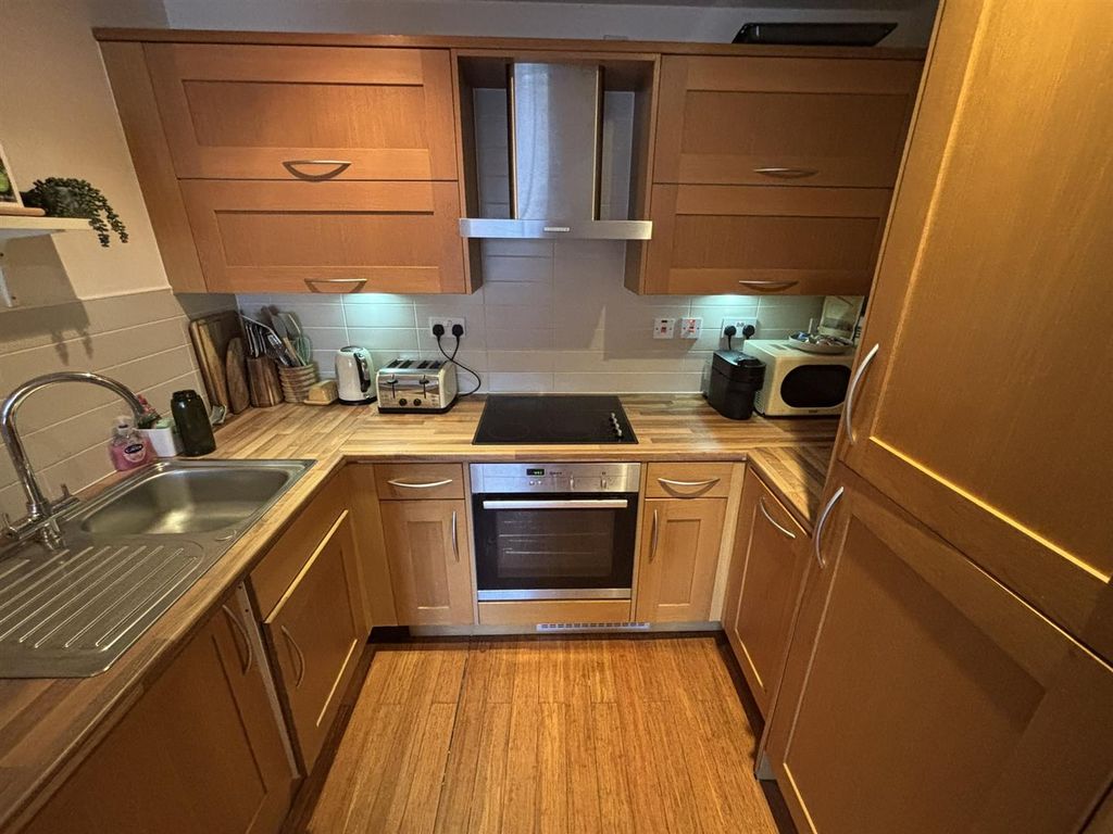 Property photo 2 of 15 Kitchen