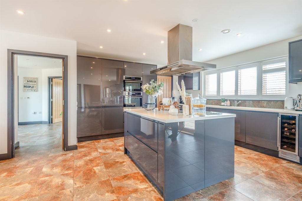 Property photo 3 of 12 Front