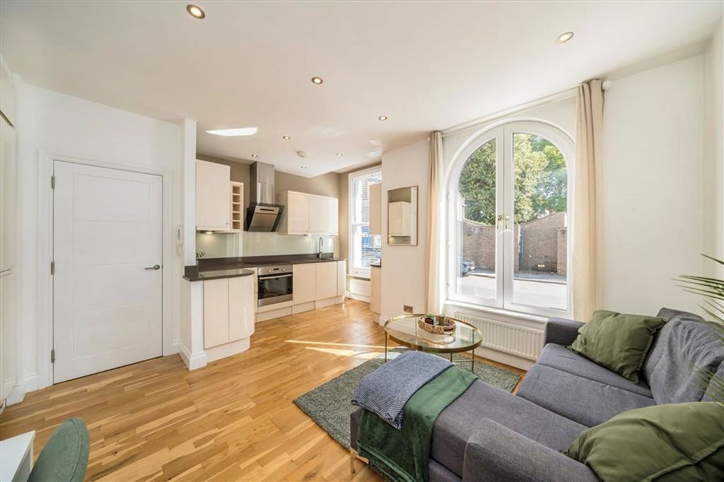 Property photo 1 of 6