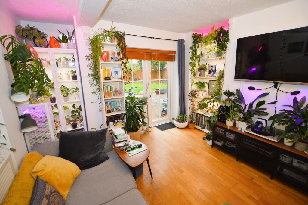 Property photo 3 of 14 Living Room