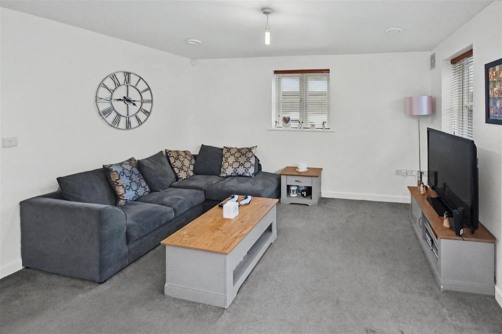 Property photo 2 of 12 Dsc_0721 (1).Jpg