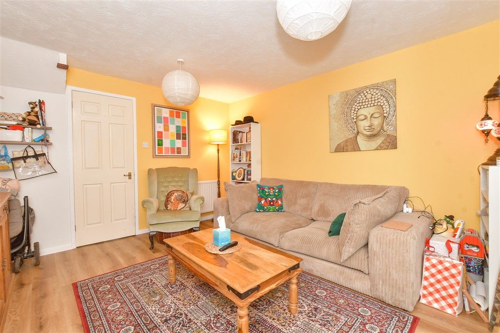 Property photo 2 of 12 Lounge