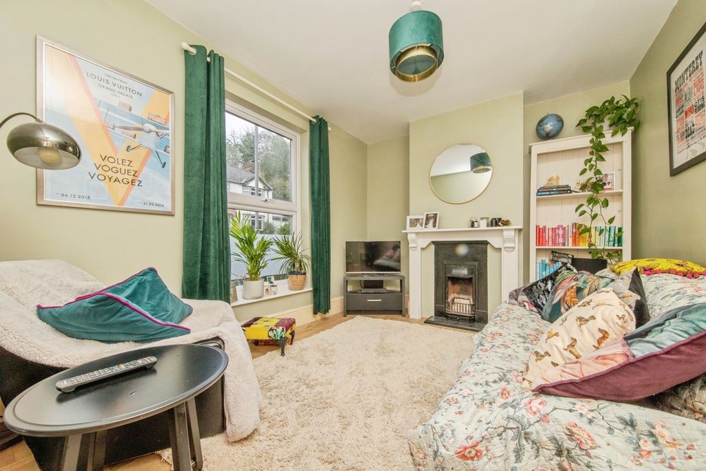 Property photo 2 of 17 Photo