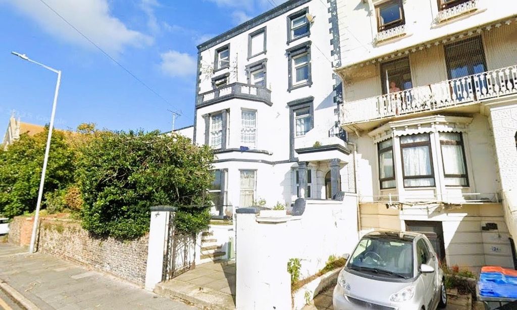 Property photo 1 of 6