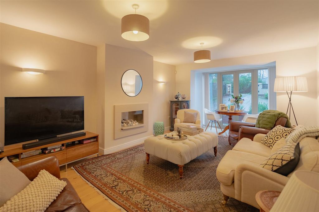 Property photo 2 of 18 Dsc08205-Hdr.Jpg