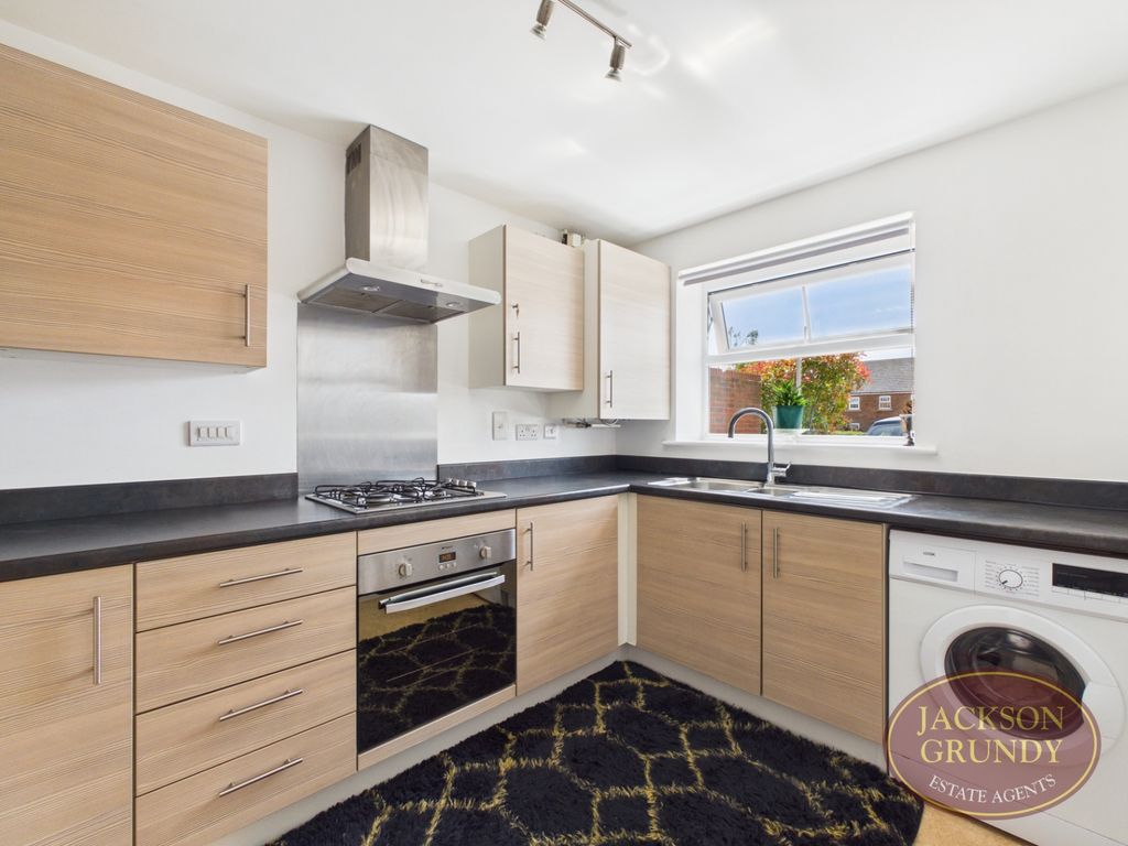 Property photo 3 of 15 Sanders Terrace