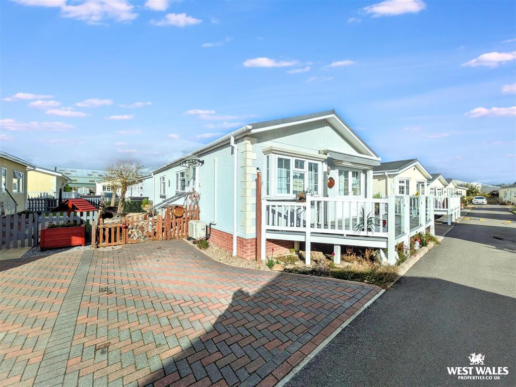 Property photo 1 of 20 21476.Jpg