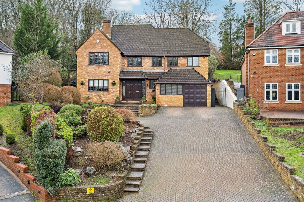 Property photo 1 of 19