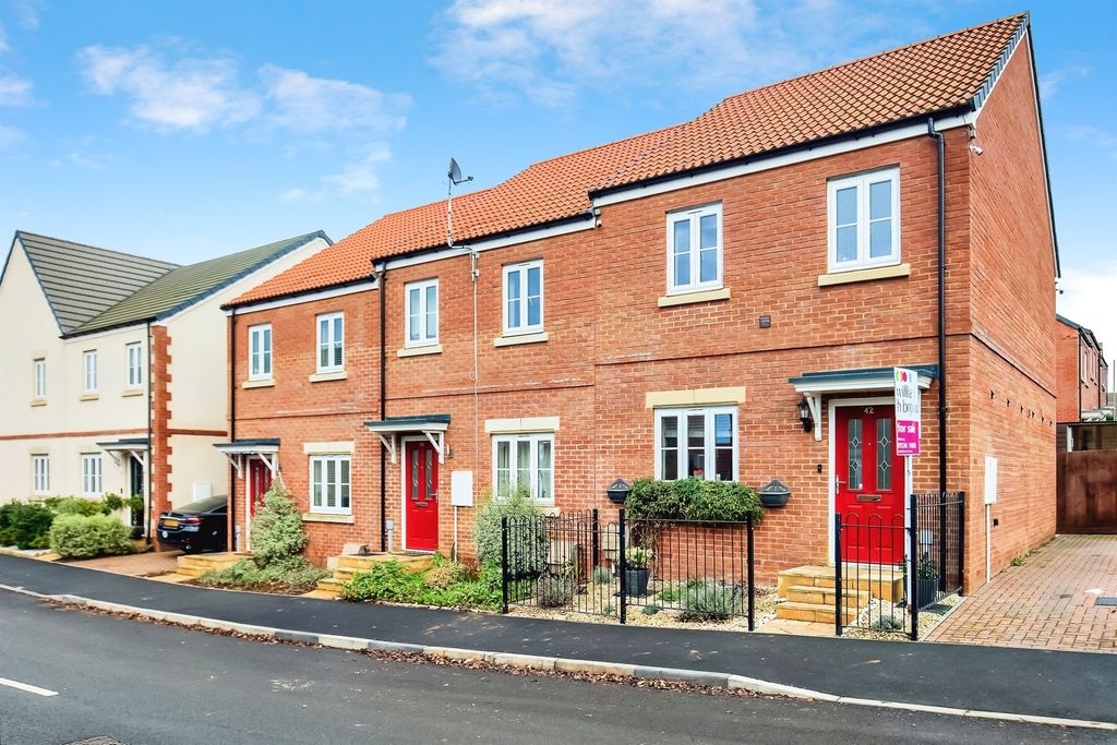 Property photo 1 of 20