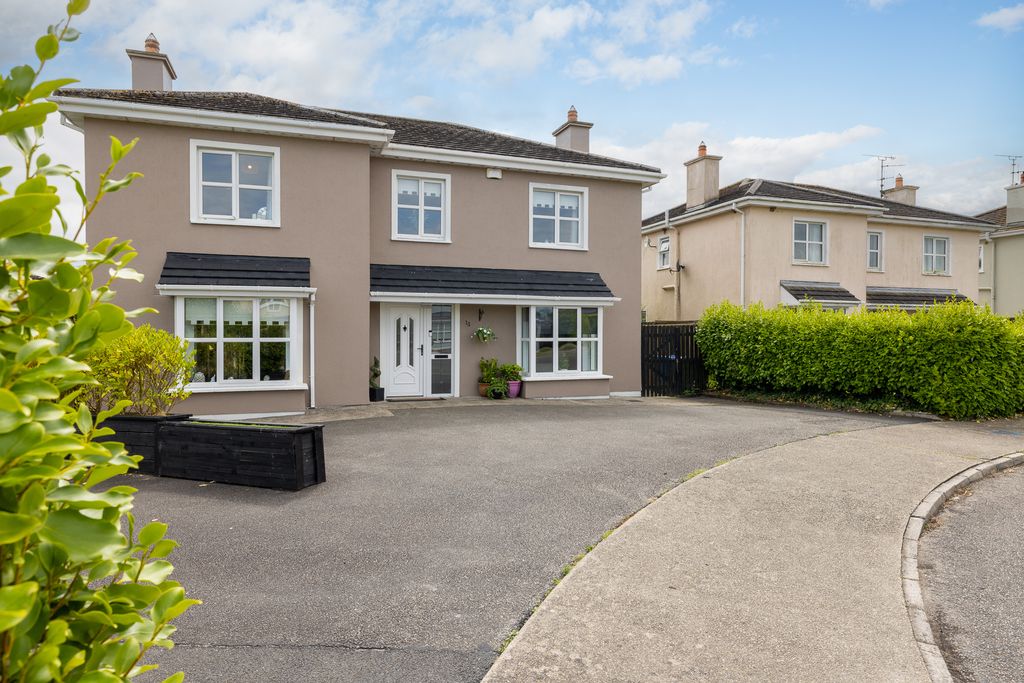 Property photo 2 of 37
