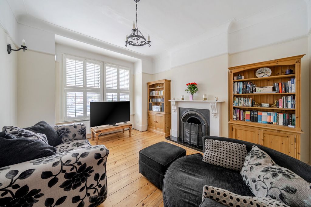 Property photo 2 of 12 1472645-9-6A2c236...