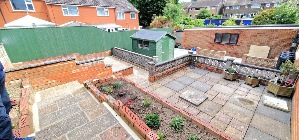 Property photo 2 of 18