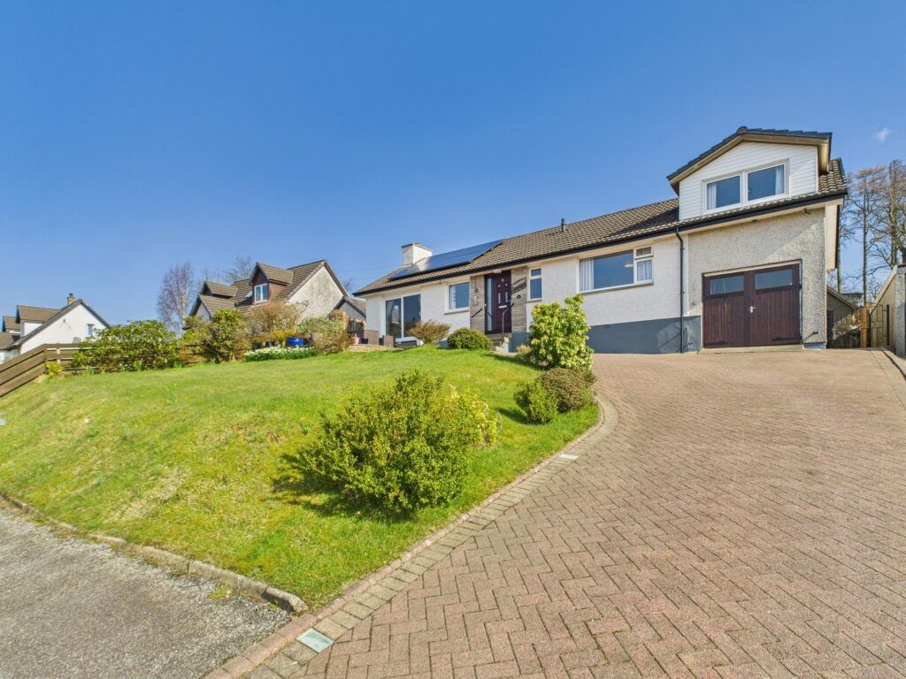 Property photo 1 of 36