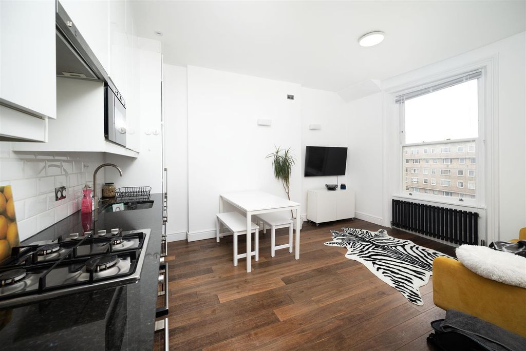 Property photo 2 of 9 2