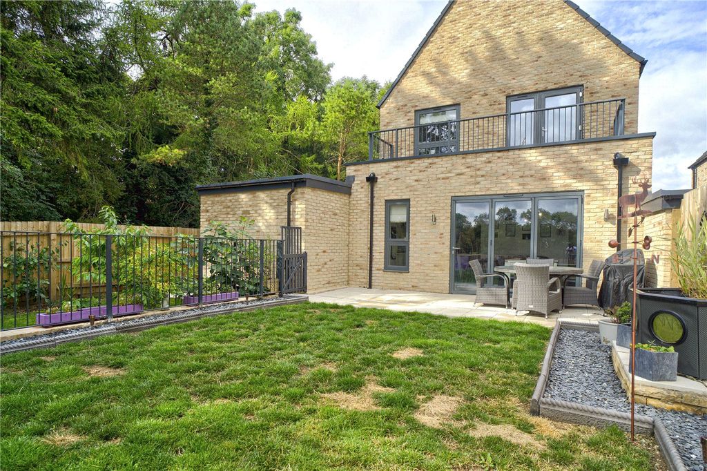 Property photo 3 of 25 Picture No. 12