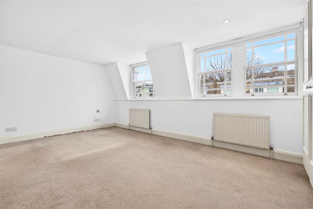 Property photo 3 of 19