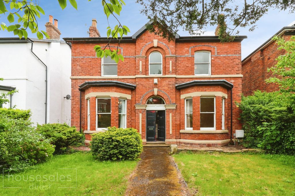 Property photo 1 of 17