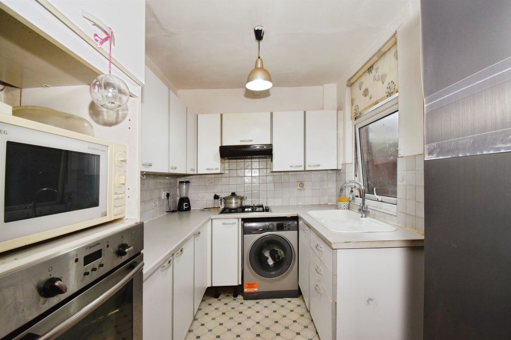 Property photo 3 of 17