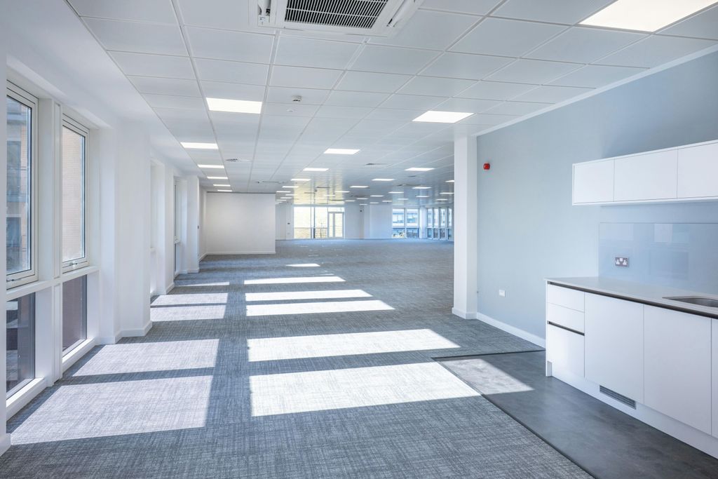 Property photo 3 of 8 Riverside_West_0027.Jpg