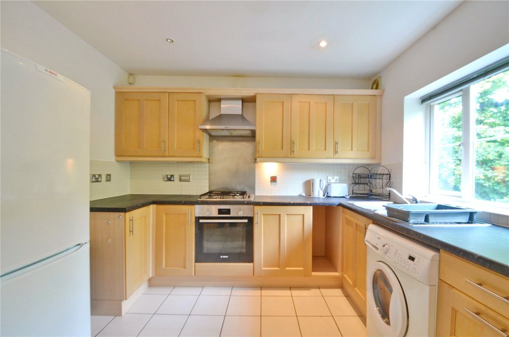 Property photo 3 of 11 Picture No. 10