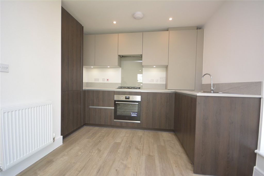 Property photo 2 of 5 Kitchen