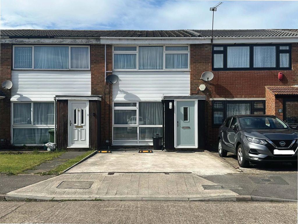 Property photo 1 of 7 Front (Exterior)