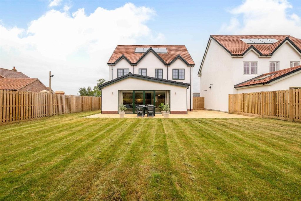 Property photo 3 of 30 4131183