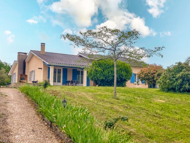 Property photo 1 of 19 Main Exterior View