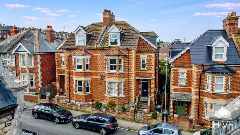 Property photo 1 of 29