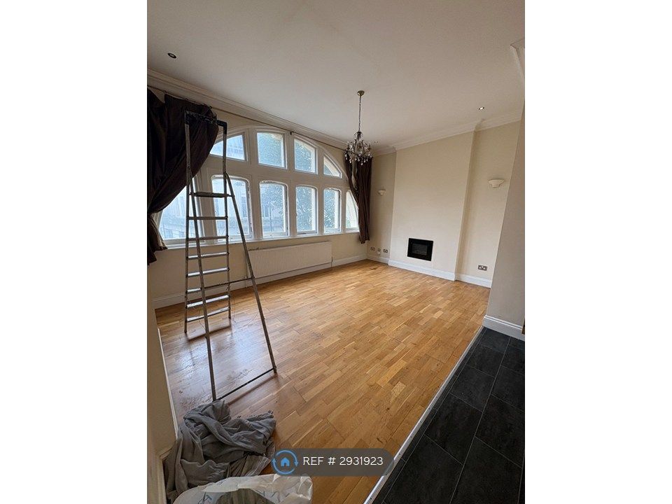 Property photo 1 of 2