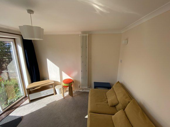 Property photo 2 of 12 Lounge.Jpg