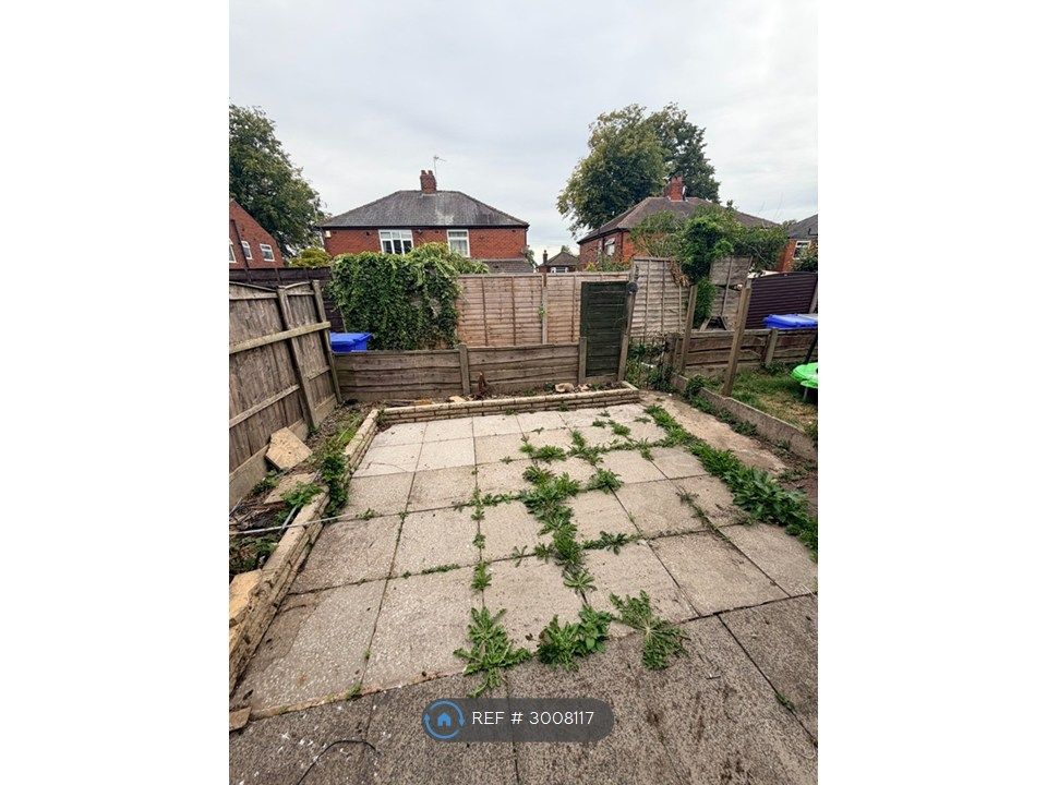 Property photo 2 of 33