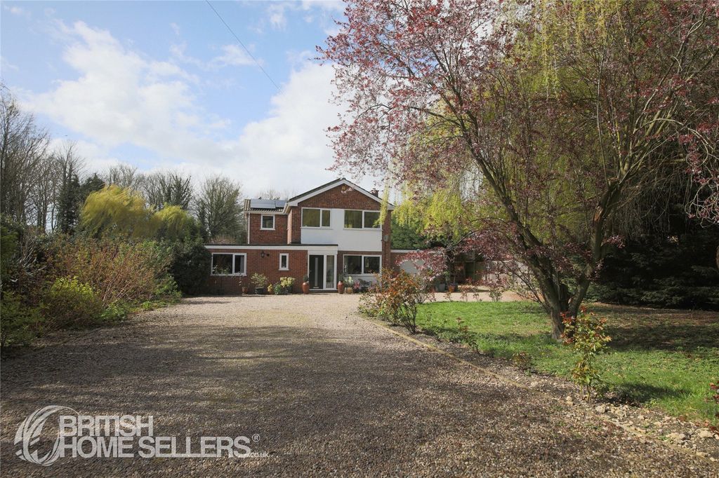 Property photo 1 of 34 Picture No. 14