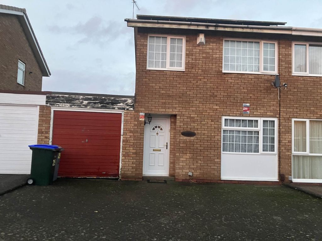 Property photo 2 of 13