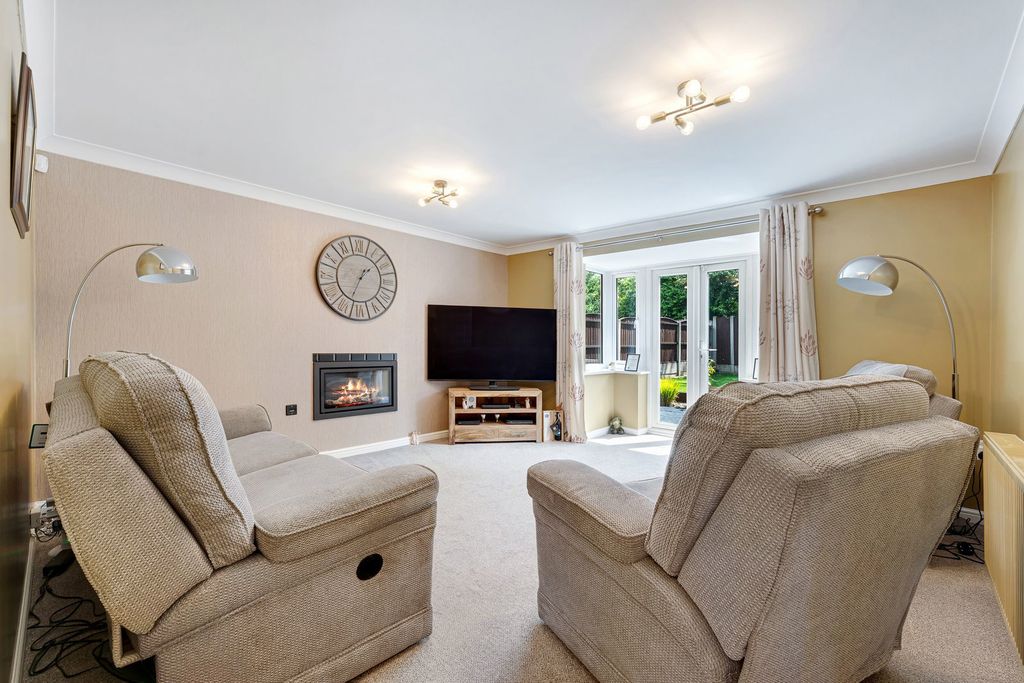 Property photo 1 of 60