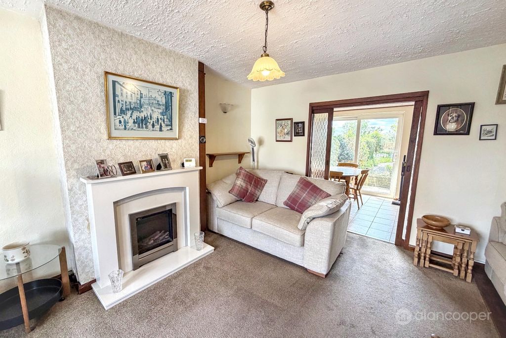 Property photo 3 of 12 5104993