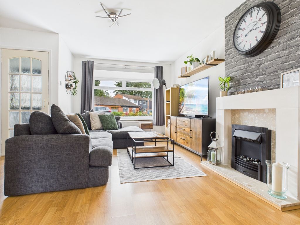 Property photo 3 of 24 Cam03729G0-Pr0152-Still004