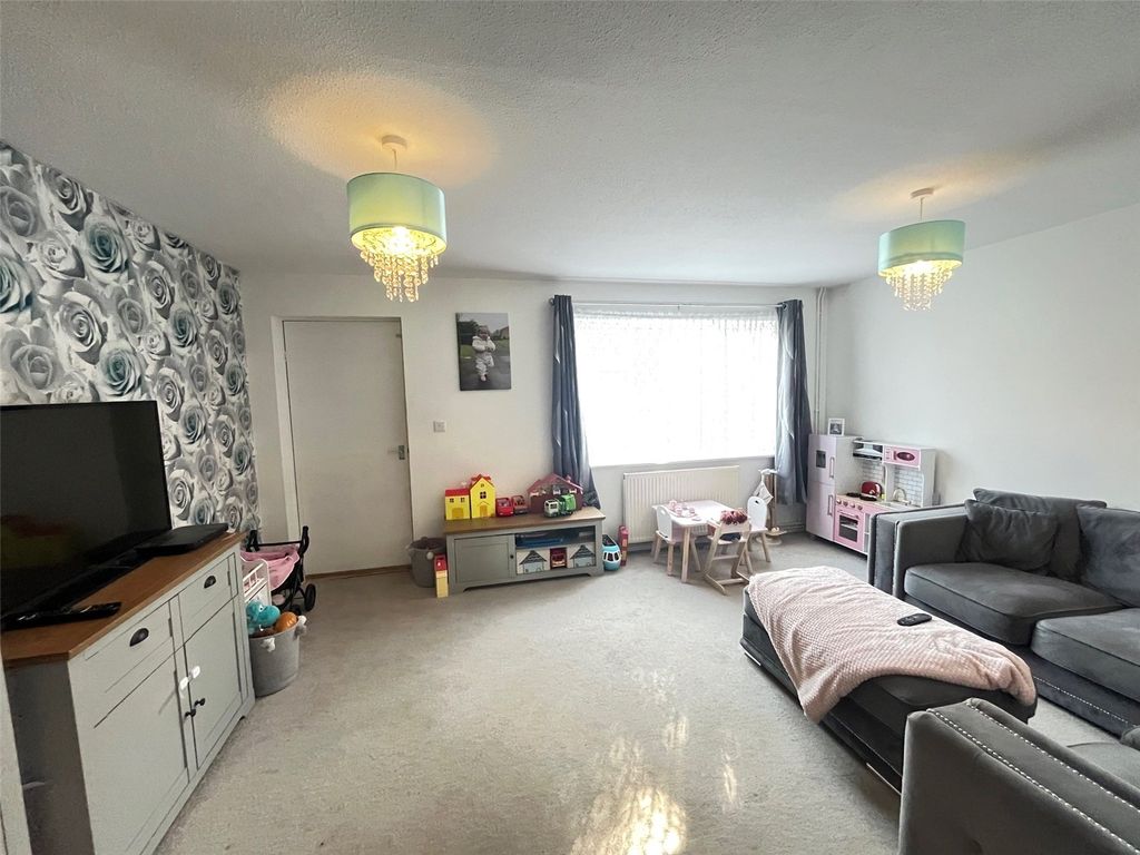 Property photo 2 of 18 Picture No. 10