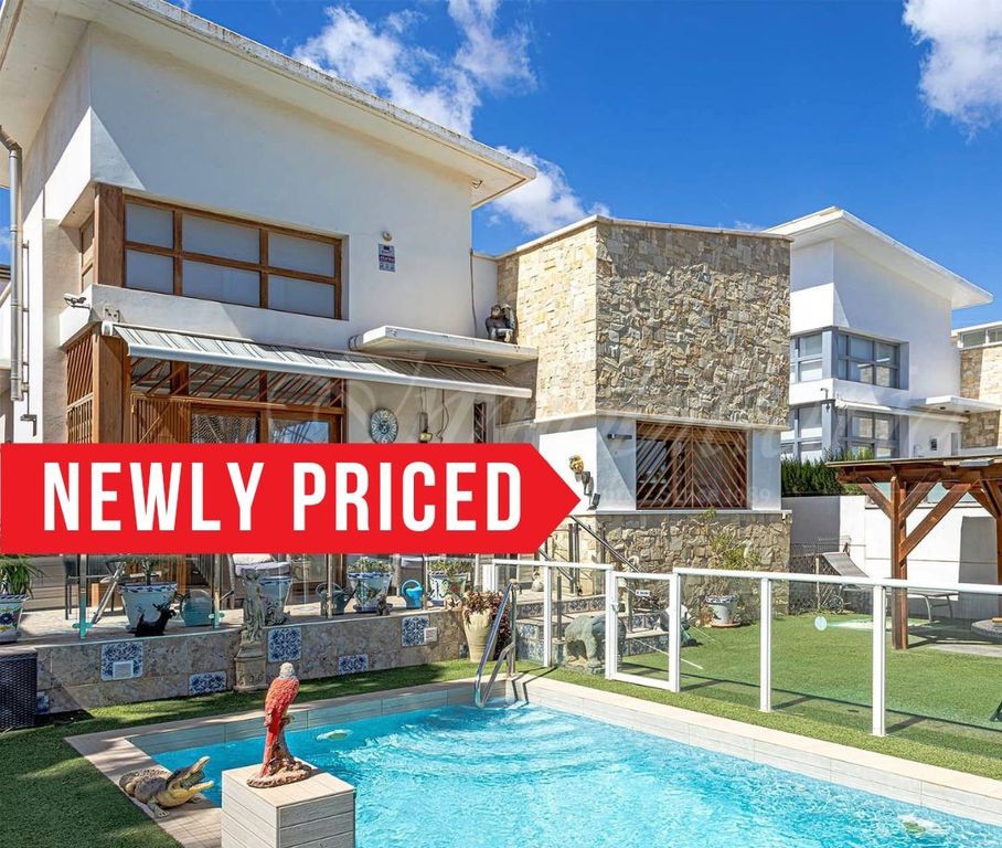 Property photo 1 of 37