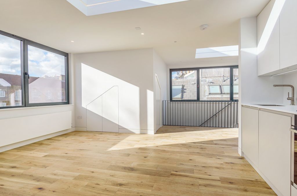 Property photo 2 of 8 817216 (2).Jpg