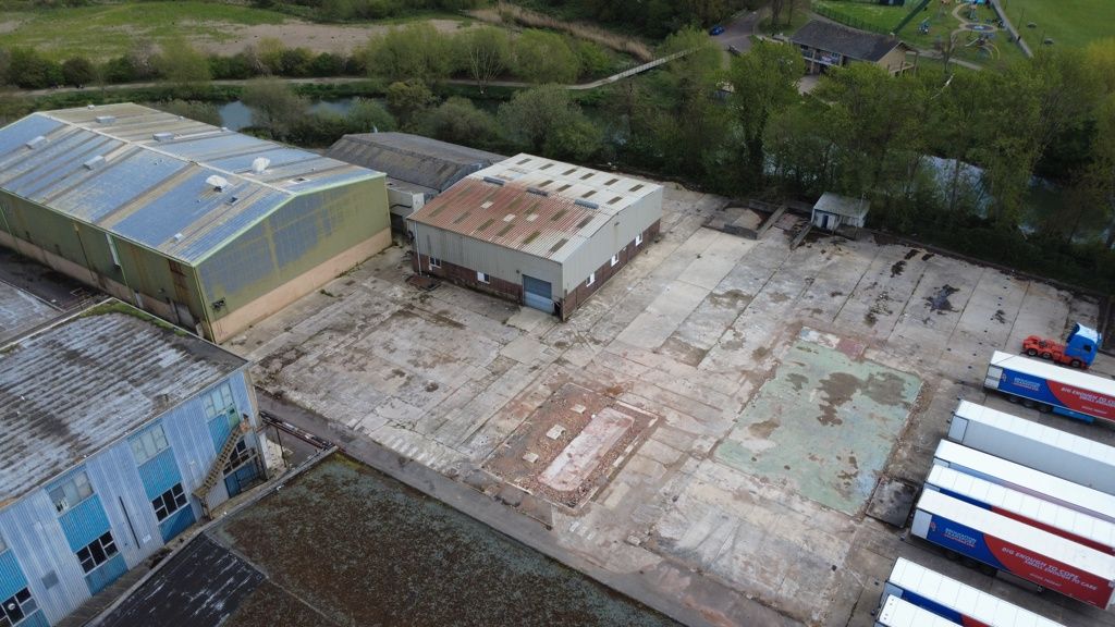 Property photo 2 of 6 Photo 4