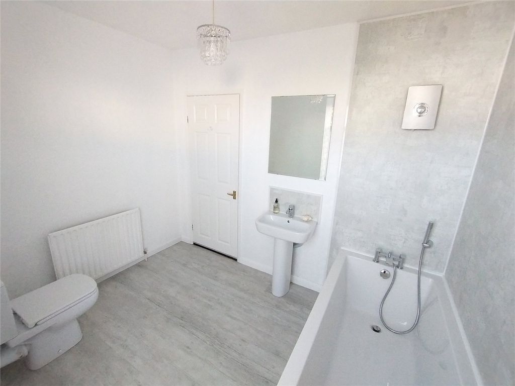 Property photo 3 of 22 Picture No. 35