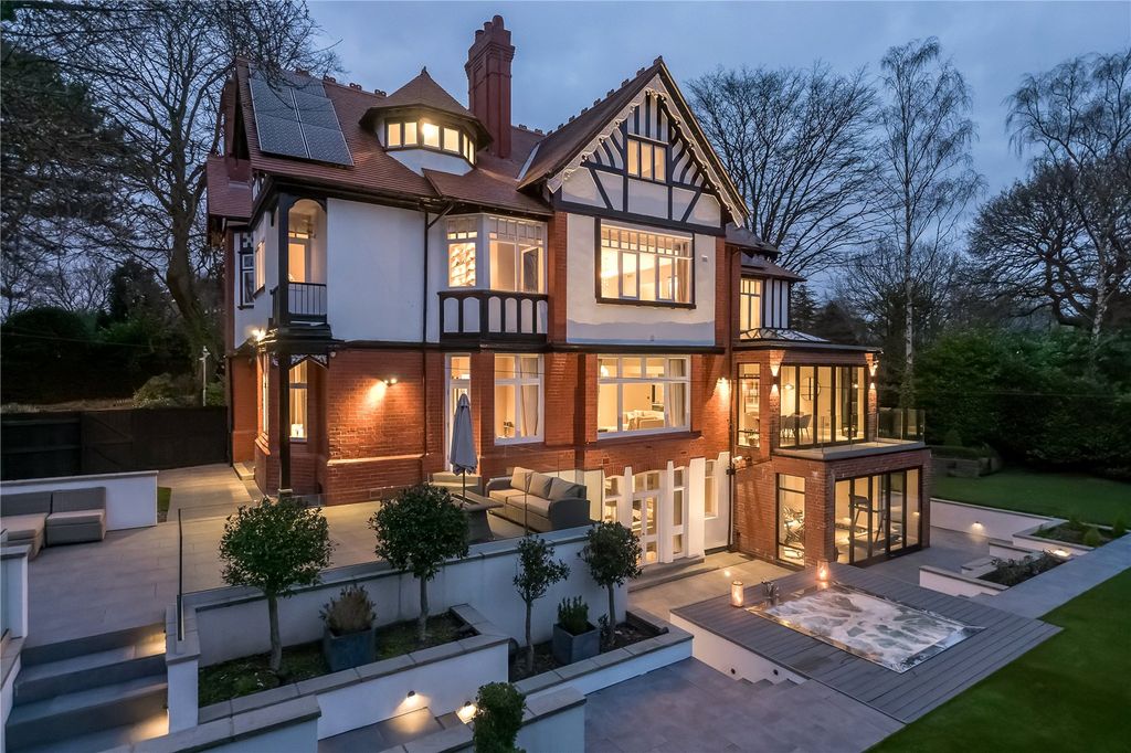 Property photo 1 of 32 Twilight Rear