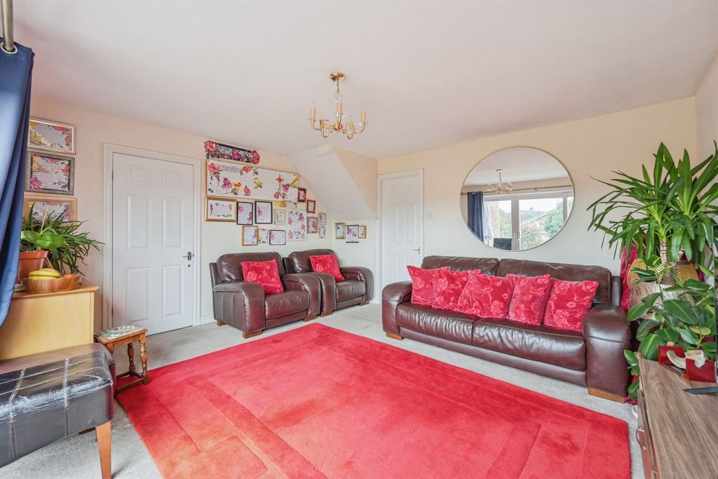 Property photo 3 of 17