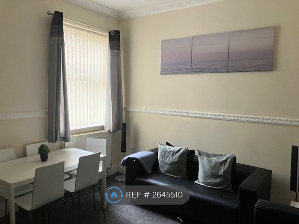 Property photo 2 of 12 Living Room