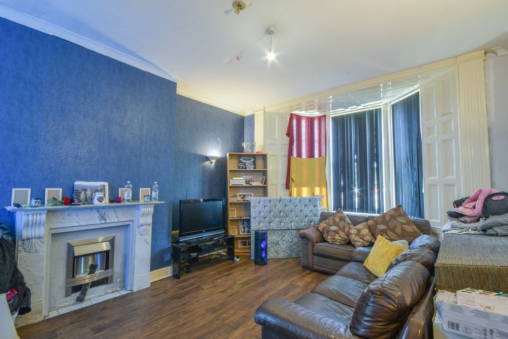 Property photo 2 of 13
