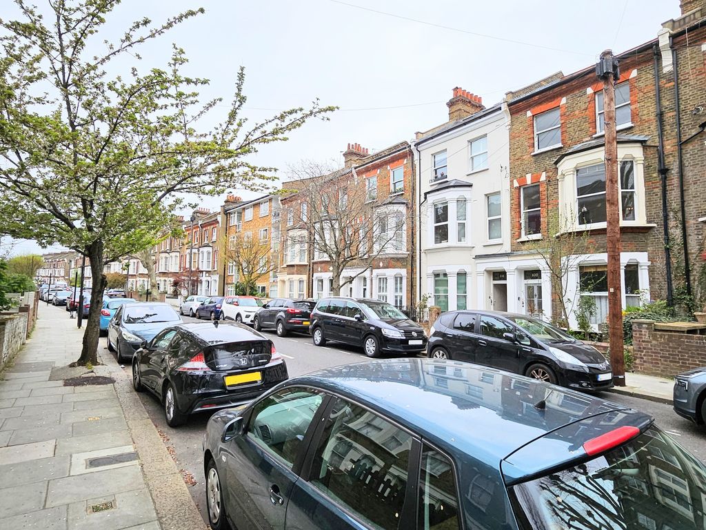 Property photo 1 of 11 External