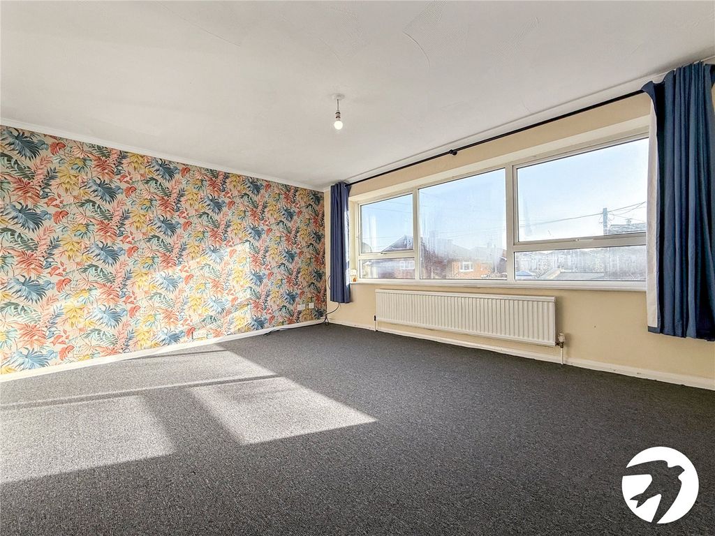 Property photo 2 of 9 Picture No. 04